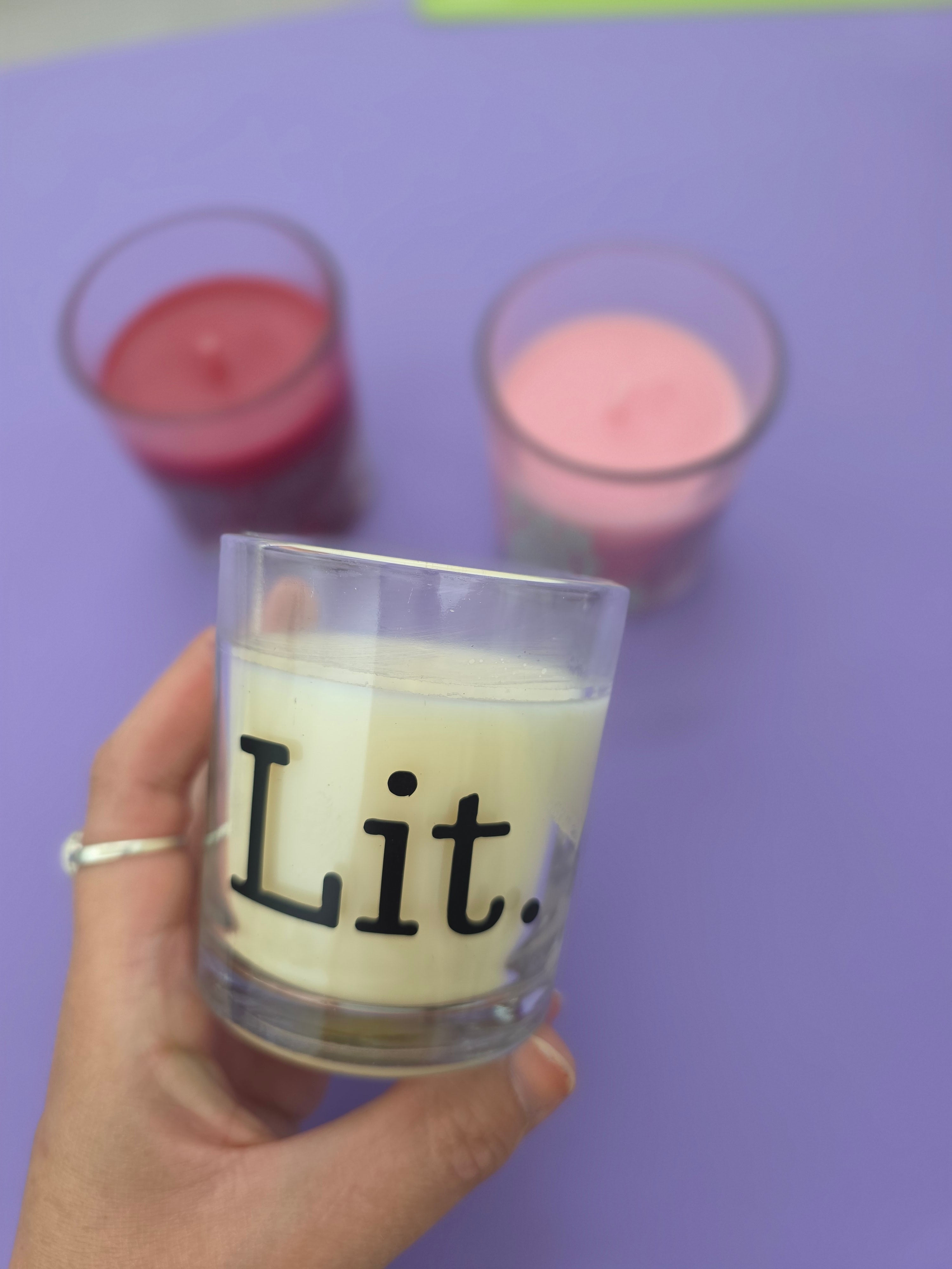 Snappy Scented Candle
